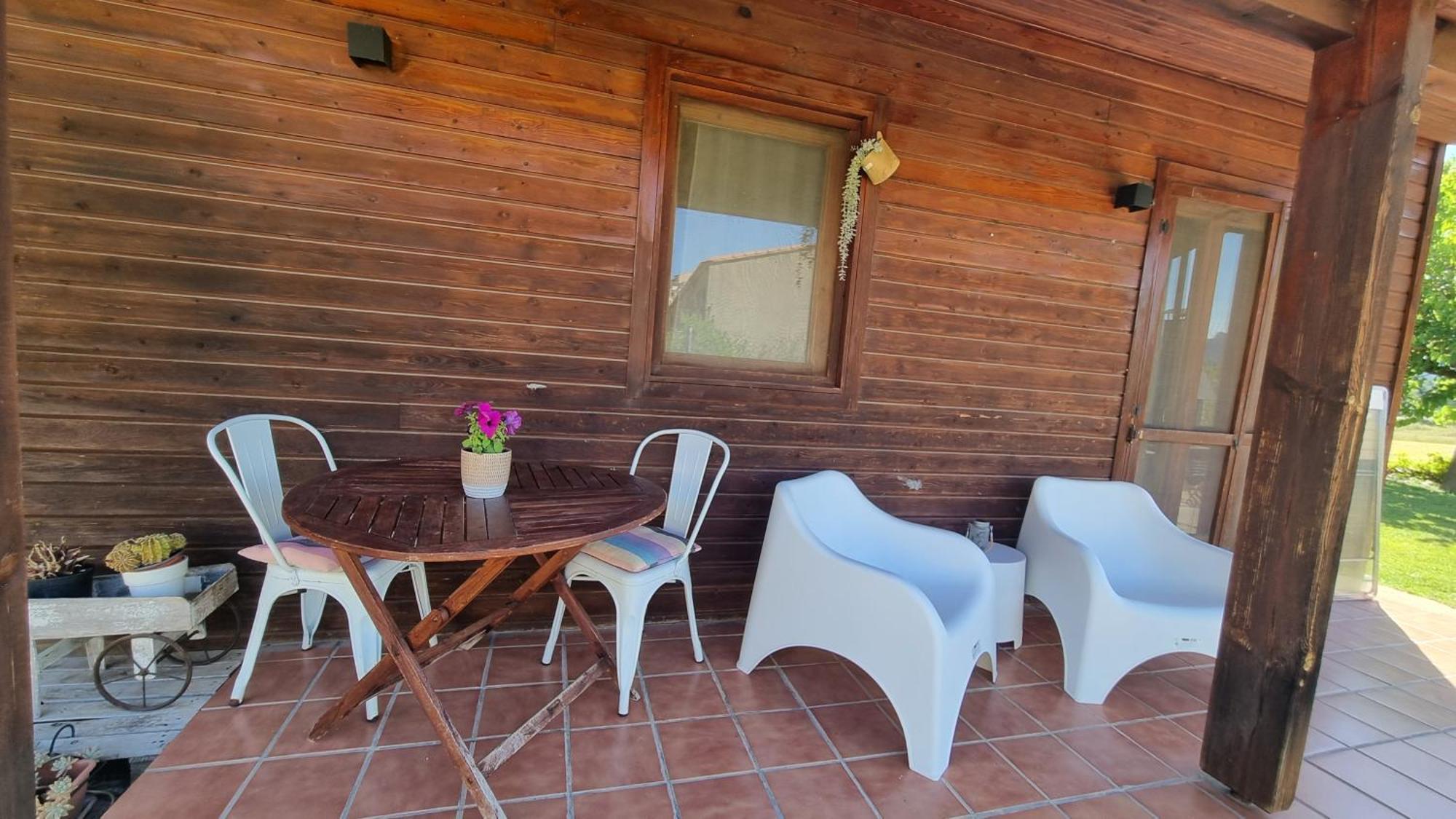 Les Valletes Arnes Exterior photo